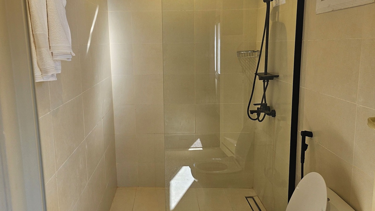 Photo of Bathroom in Western Province