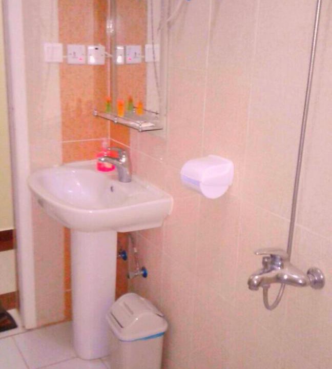 Photo of Bathroom in Unaizah
