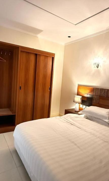 Photo of Bedroom in Haql