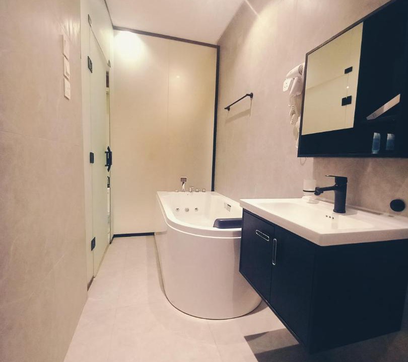 Photo of Bathroom in Ghirnatah