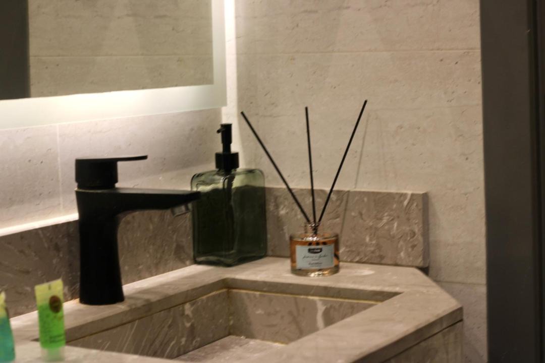 Photo of Bathroom in Palestine Street