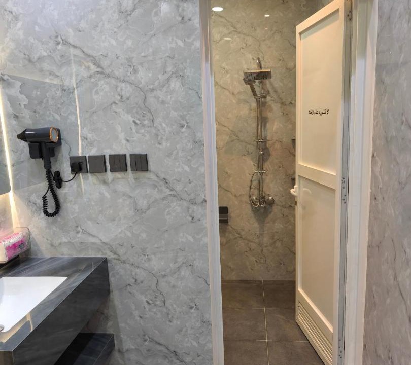 Photo of Bathroom in Unaizah