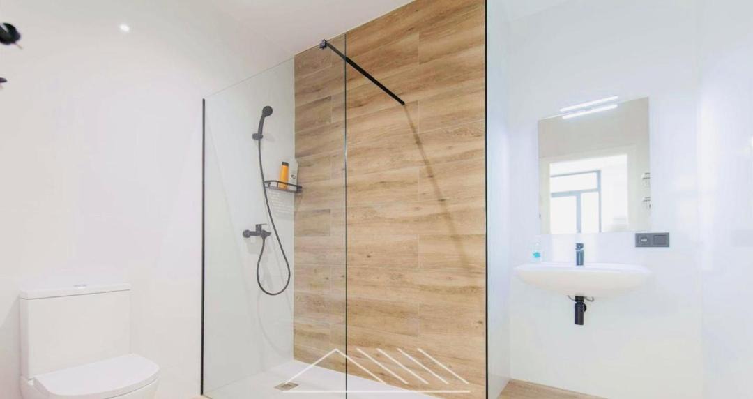 Photo of Bathroom in Patraix