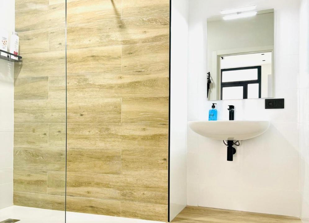 Photo of Bathroom in Patraix