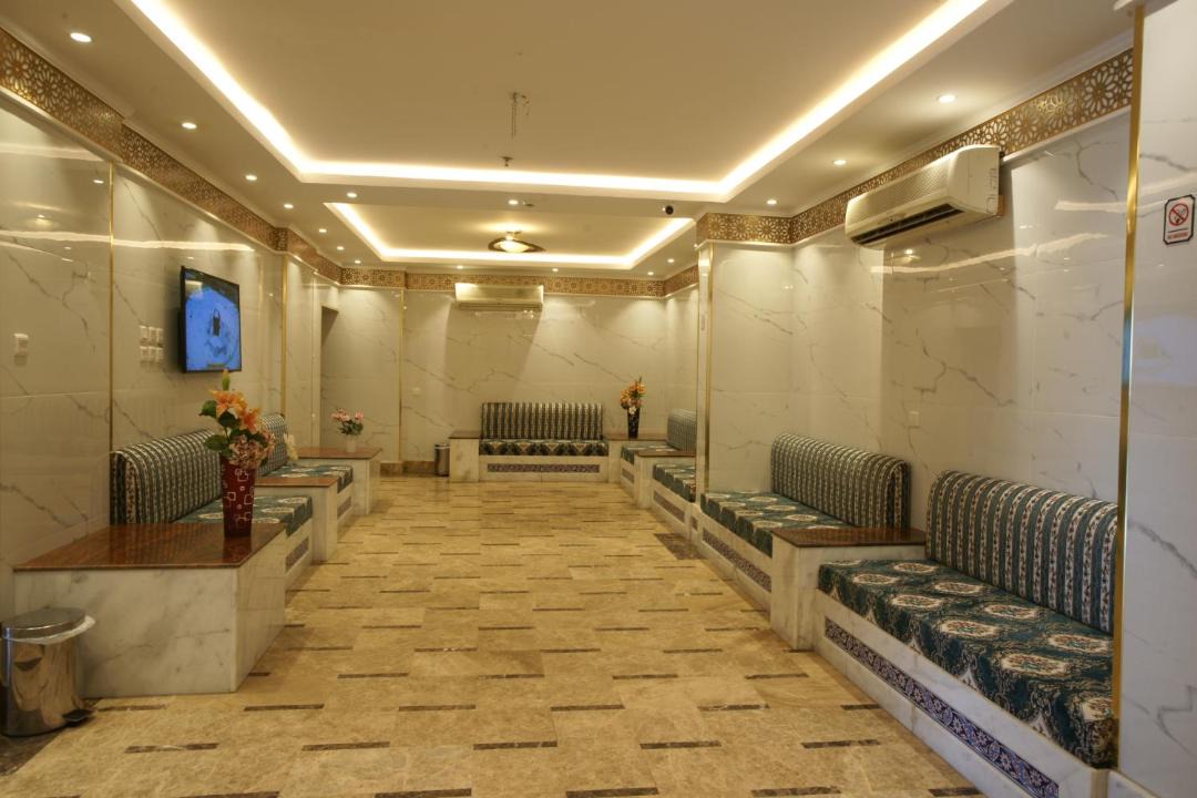 Photo of Bathroom in 60th Street