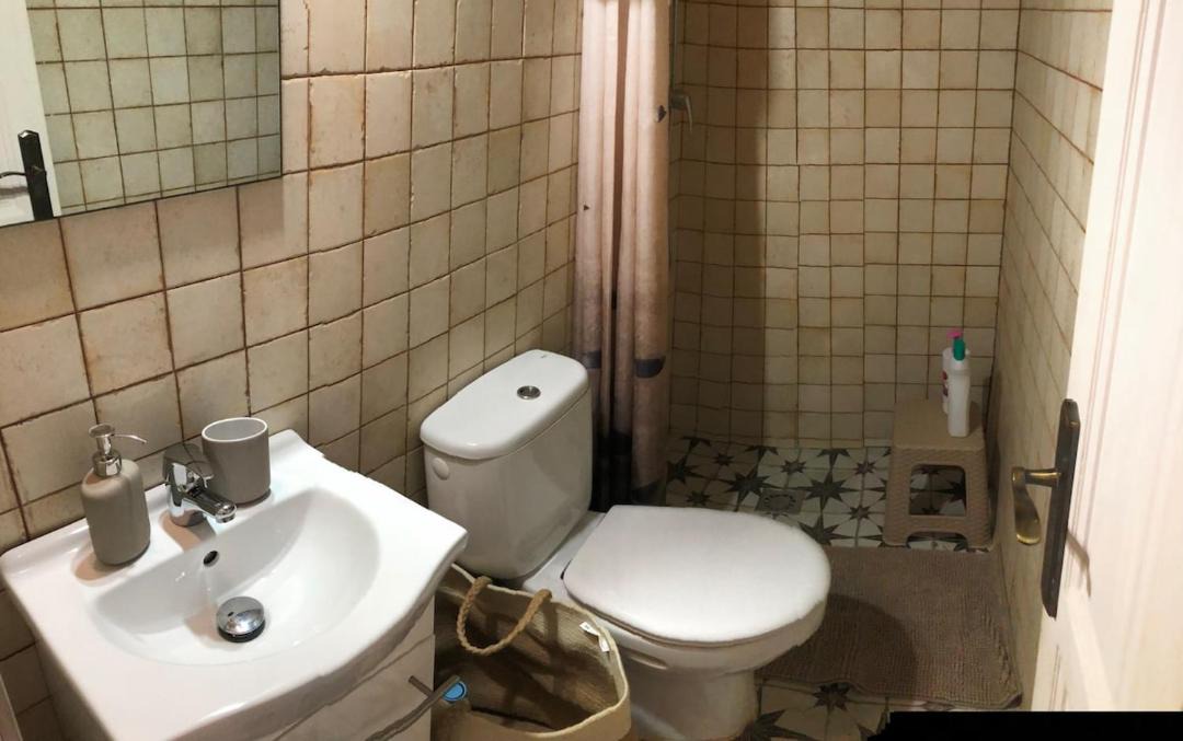Photo of Bathroom in El Cabanyal