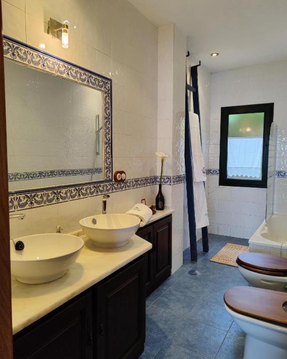 Photo of Bathroom in Insuela