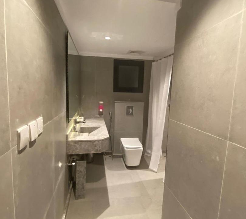 Photo of Bathroom in 60th Street