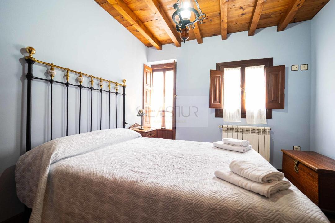 Photo of Bedroom in Luerces