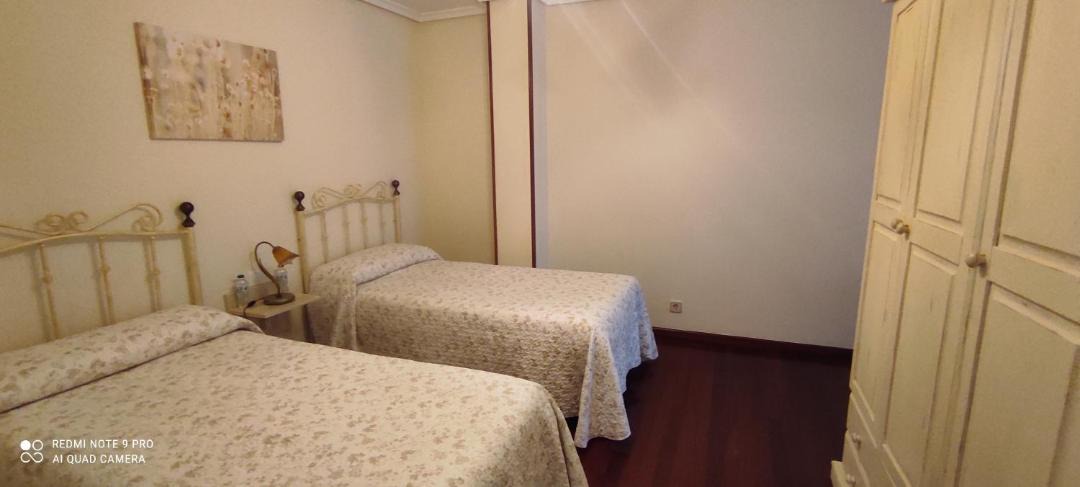 Photo of Bedroom in Saron