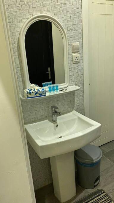 Photo of Bathroom in Shihar