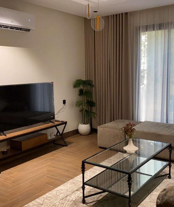 Photo of Livingroom in Sari Street
