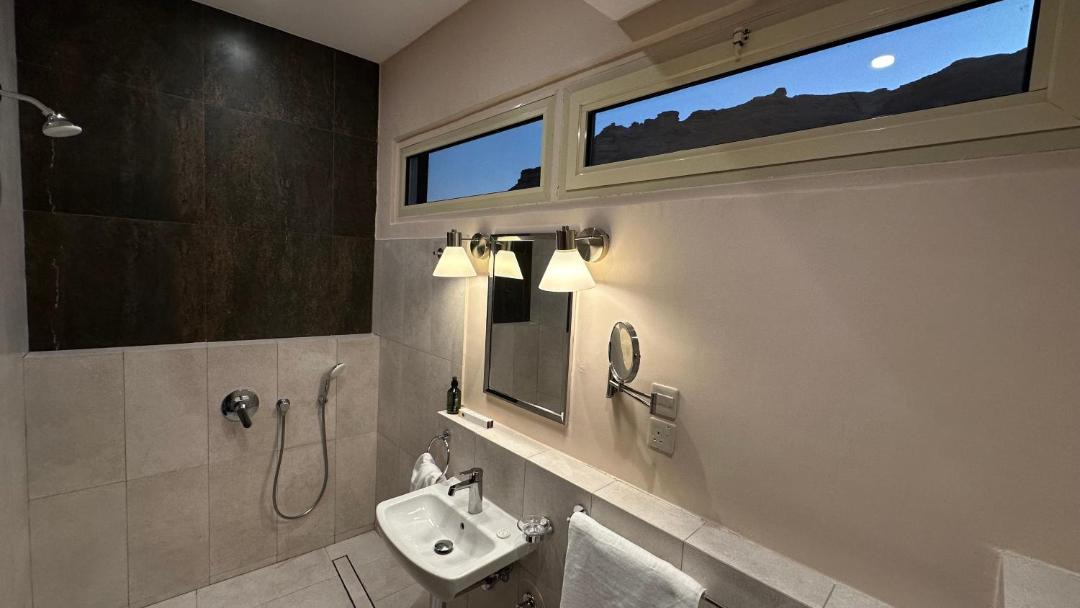 Photo of Bathroom in Western Province