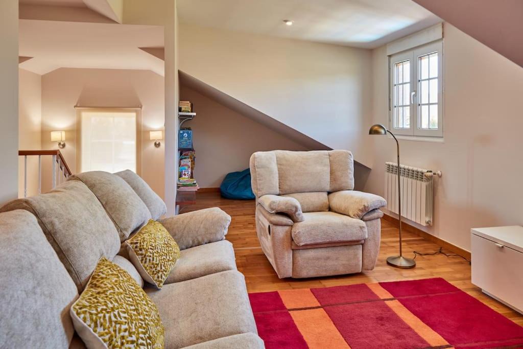 Photo of Livingroom in Ames