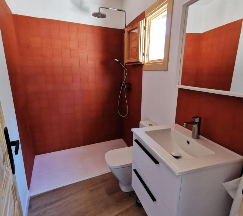 Photo of Bathroom in Castillo de Villamalefa