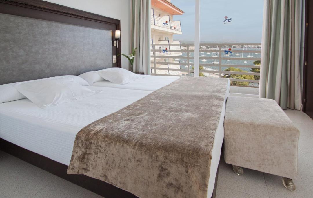 Photo of Bedroom in Portocolom