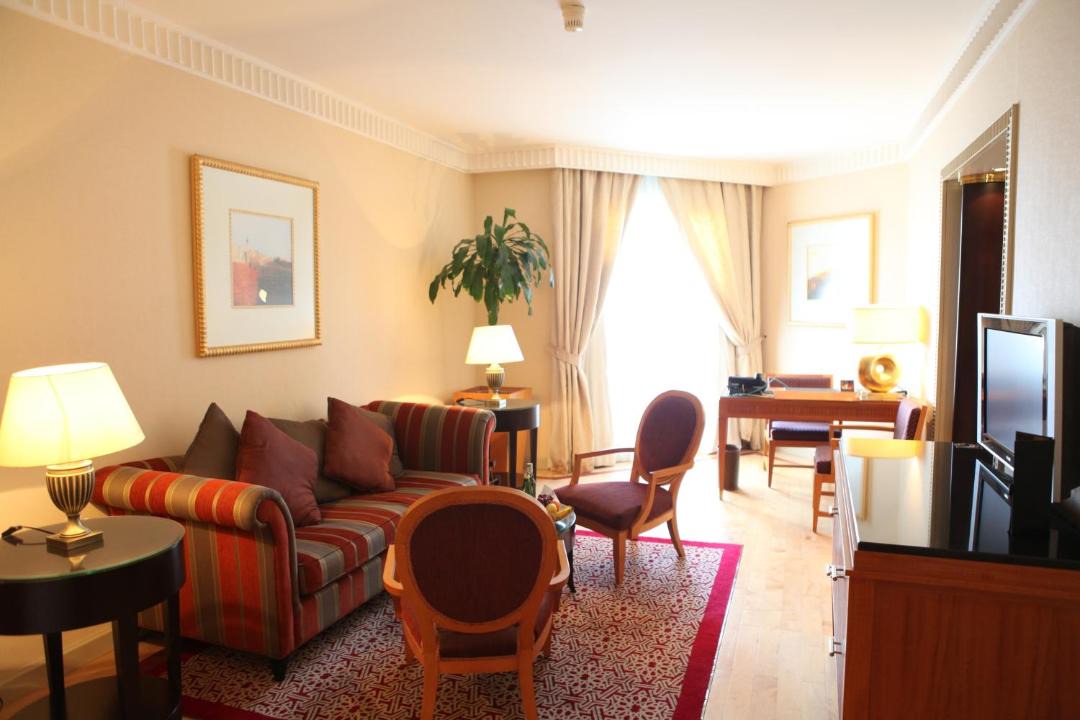 Photo of Livingroom in Al-Hamra'a