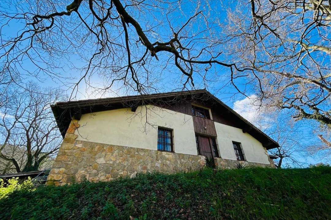 Photo of Buildings in Errigoiti