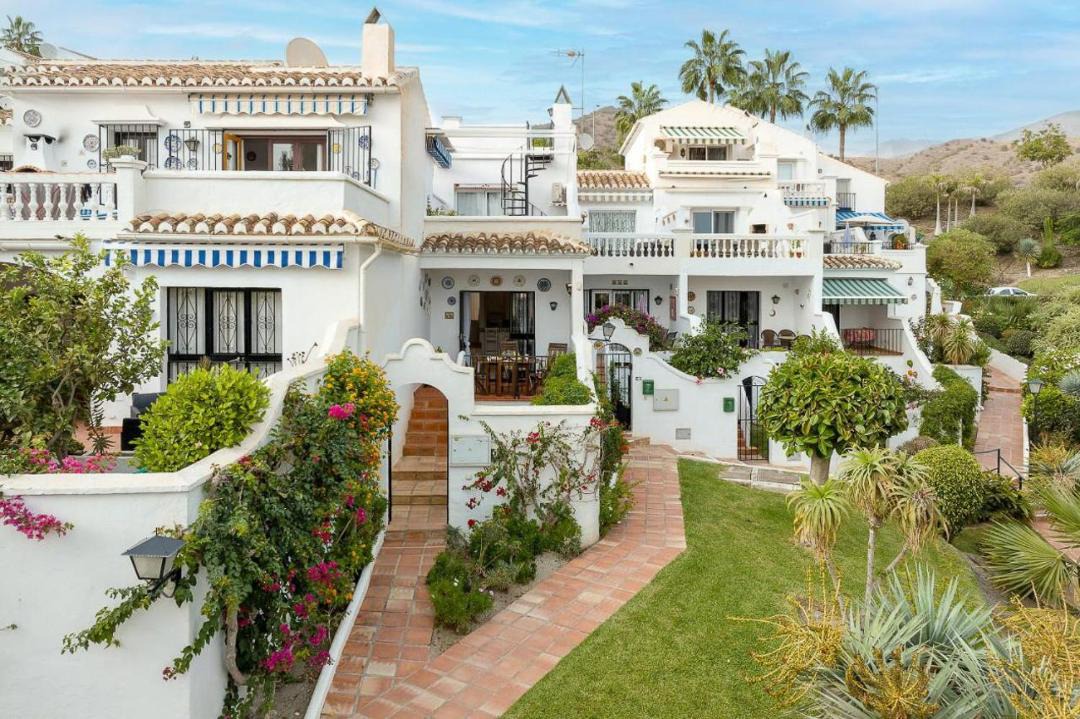 Photo of Buildings in Oasis del Capistrano