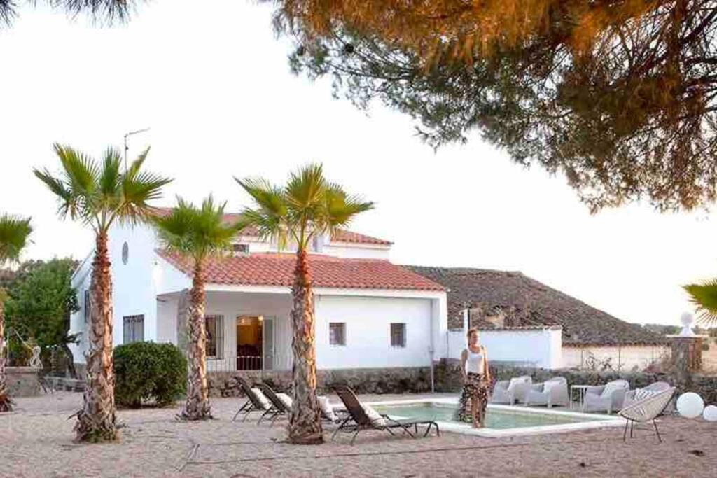 Photo of Buildings in Mejorada