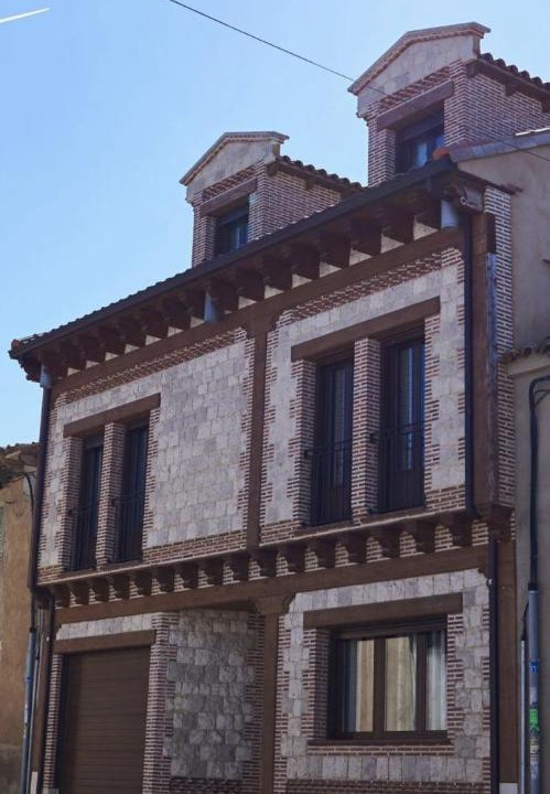 Photo of Buildings in Villabragima