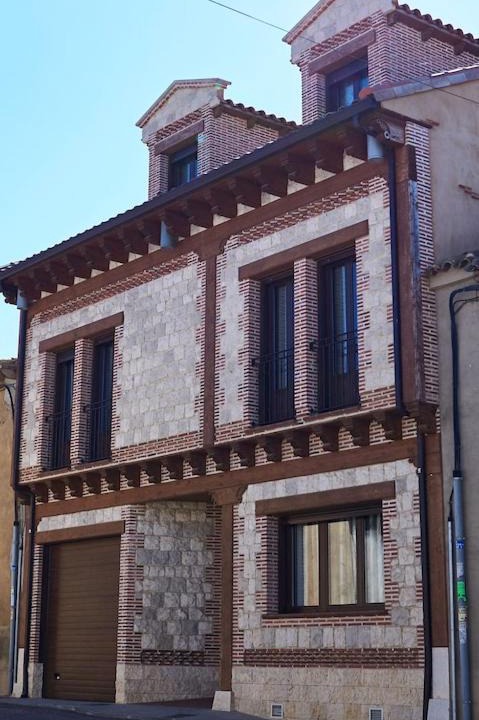 Photo of Buildings in Villabragima