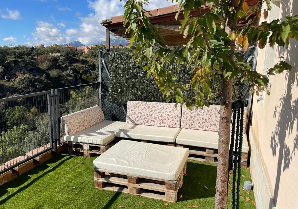Photo of Patio Balcony in Miraflores de la Sierra