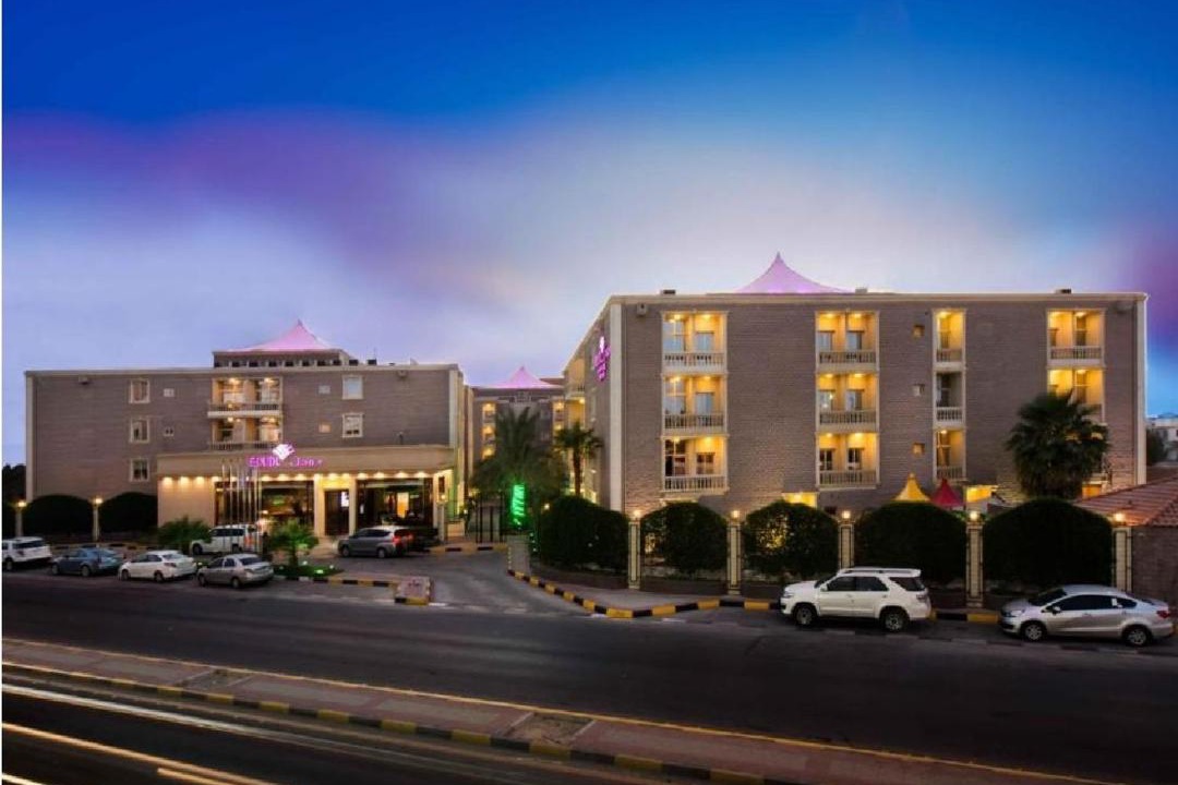 Photo of Buildings in Al Aqrabiyah