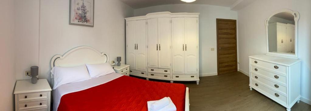 Photo of Bedroom in Catasol