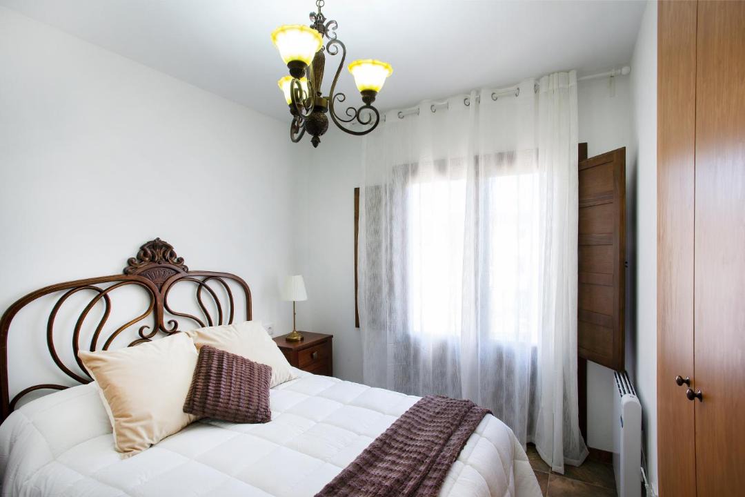 Photo of Bedroom in Benafer