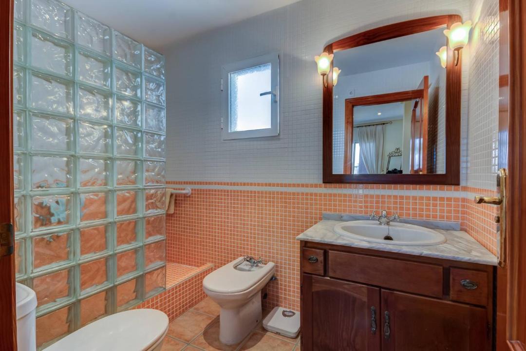 Photo of Bathroom in Vera