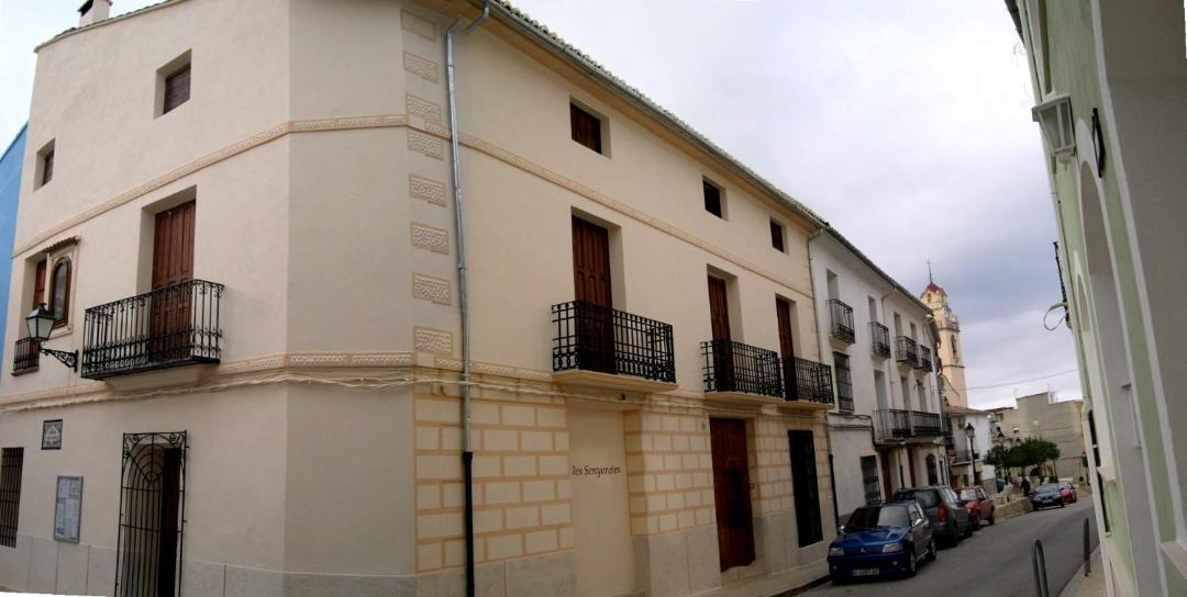 Photo of Buildings in Otos