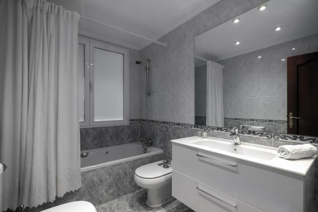 Photo of Bathroom in Gros