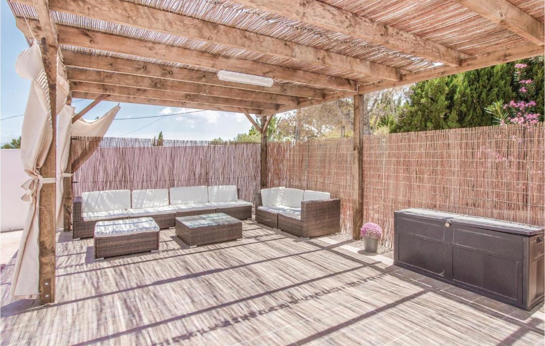 Photo of Patio Balcony in Alberic