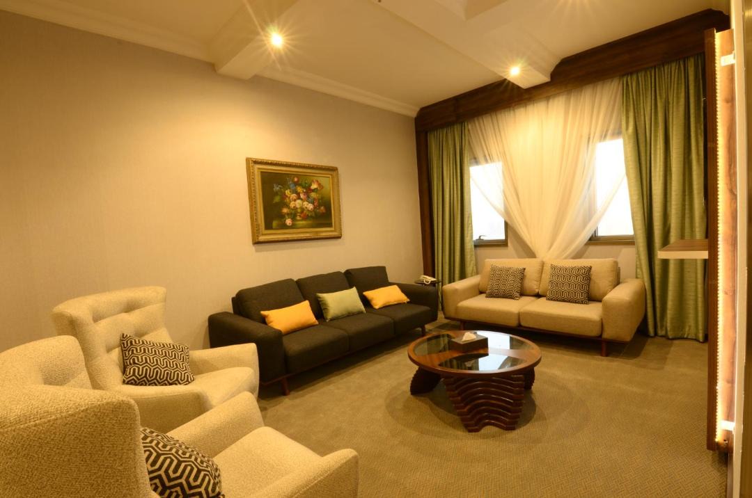 Photo of Livingroom in Sari Street