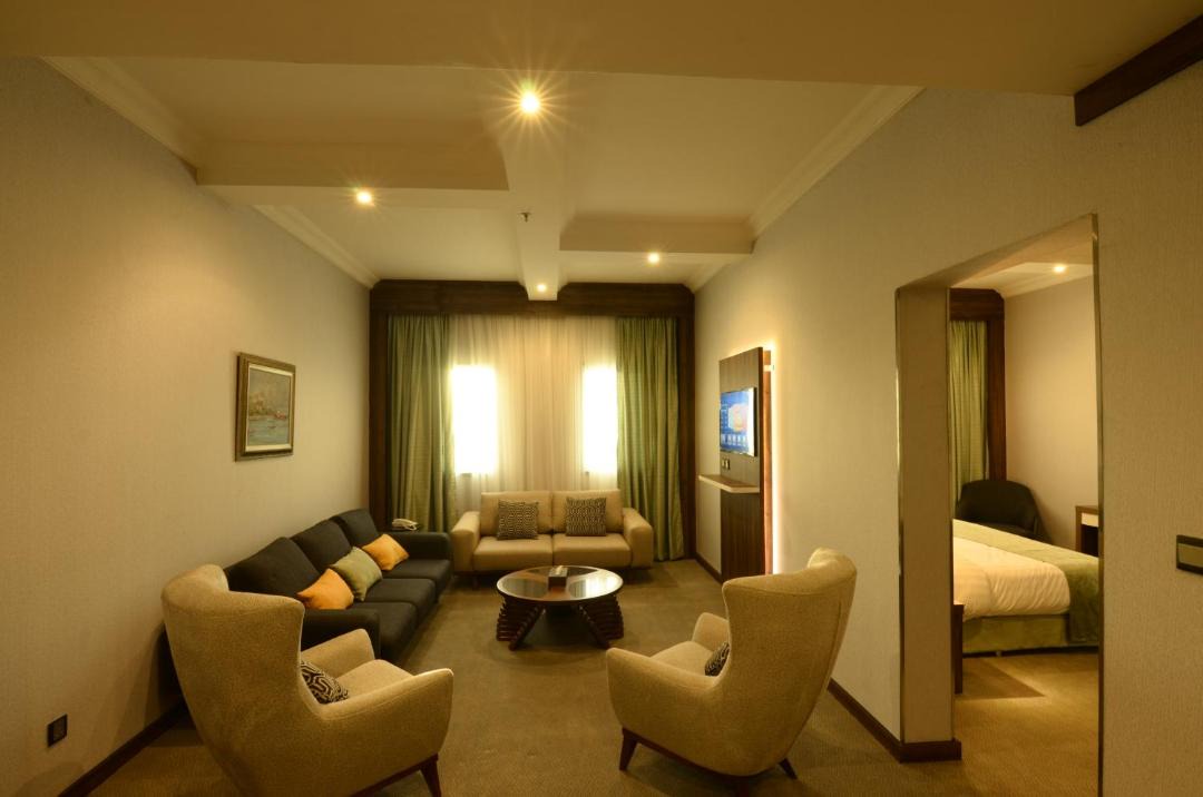 Photo of Livingroom in Sari Street