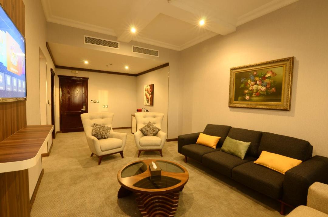 Photo of Livingroom in Sari Street