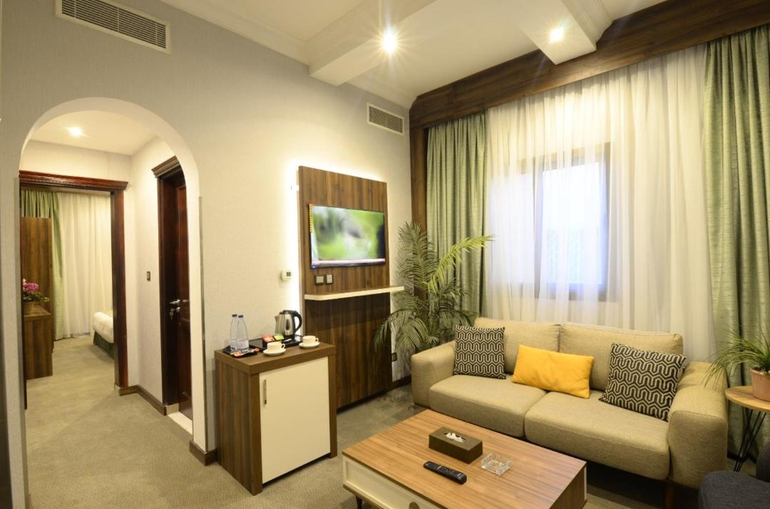 Photo of Livingroom in Sari Street