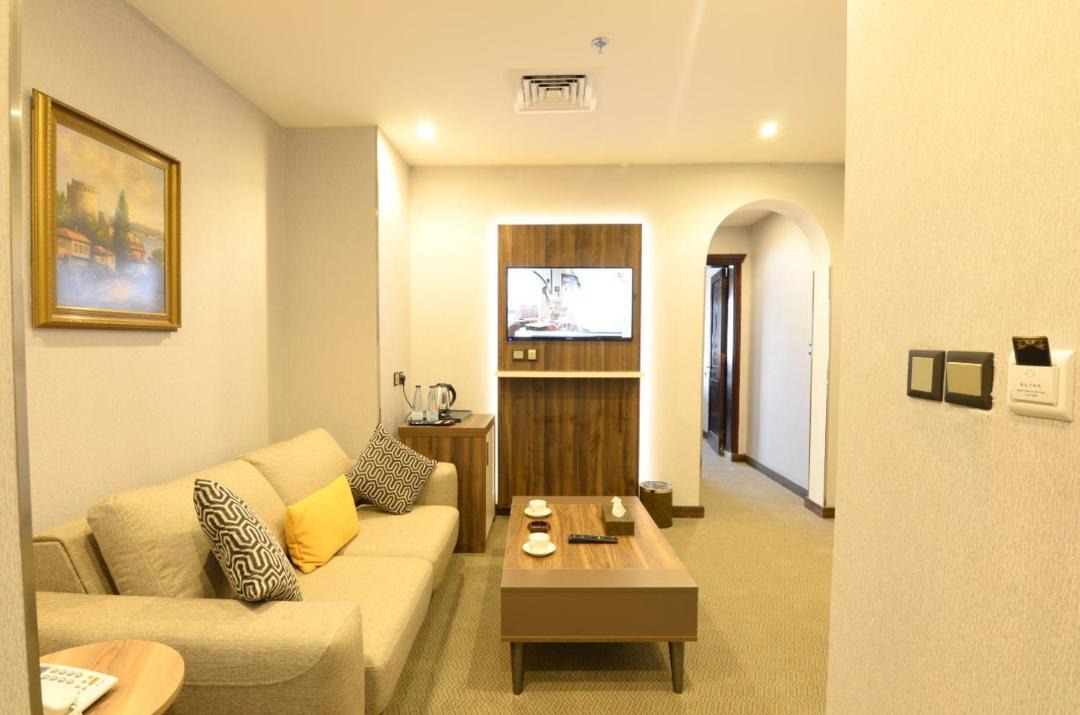 Photo of Livingroom in Sari Street