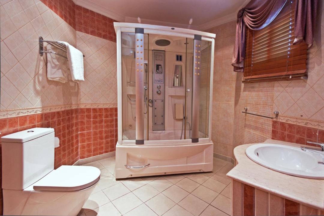 Photo of Bathroom in King Abdul Aziz Road