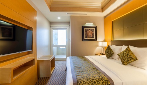 Suite, 1 Bedroom, Accessible, Smoking