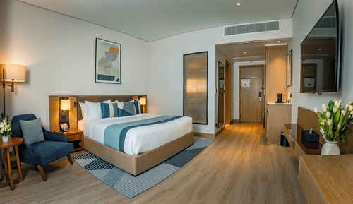 Premium Room, 1 King Bed, Balcony