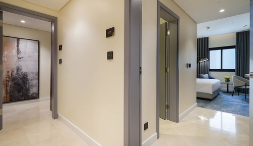 Family Room, Connecting Rooms