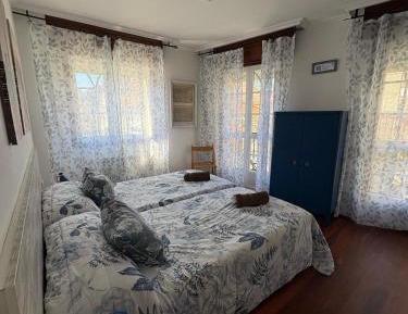 Twin Room with Shared Bathroom