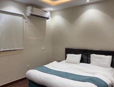 One-Bedroom Deluxe Apartment