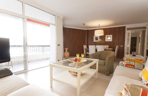 La Malagueta Apartment | Apartment Málaga, 4 bedrooms, 7 persons