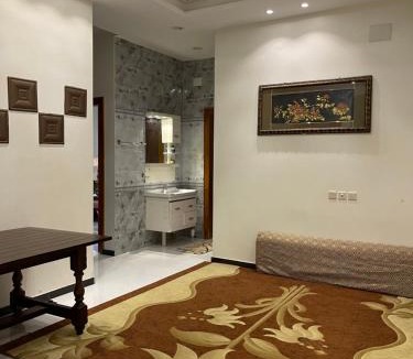 Khamis Mushait Apartment | شقة الإسكان المفروشة